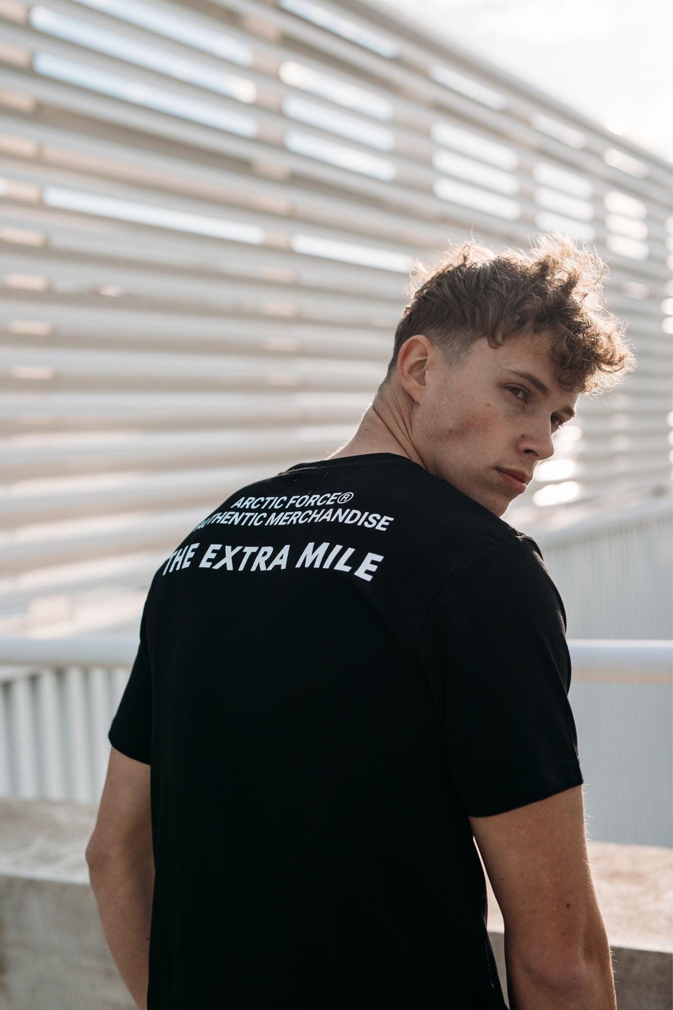 ARCTICFORCE ESSENTIALS OVERSIZED T-SHIRT - BLACK