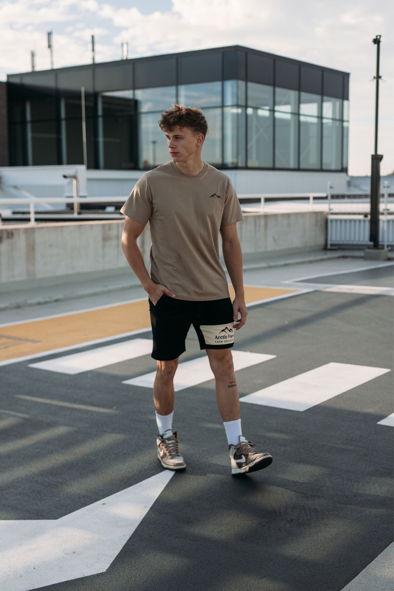 ARCTICFORCE ESSENTIALS SHORT - BLACK